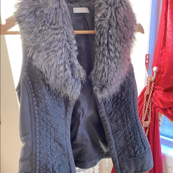 Promod Sleeveless Fur Vest - Picture 1 of 5